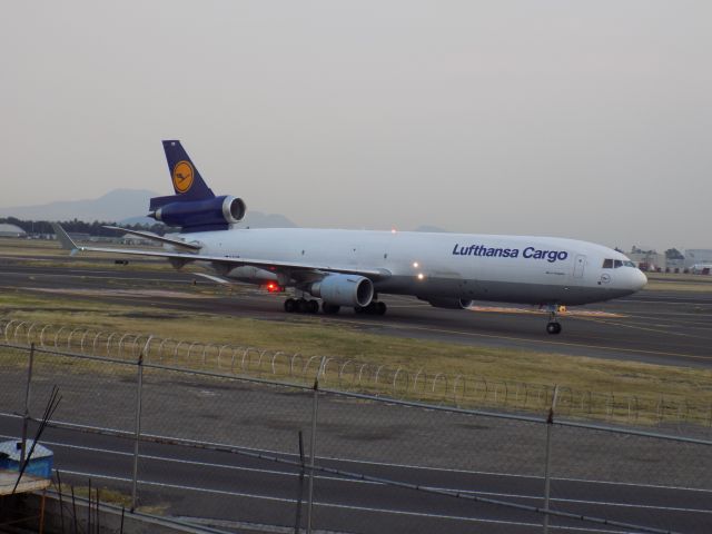 Boeing MD-11 (D-ALCB)