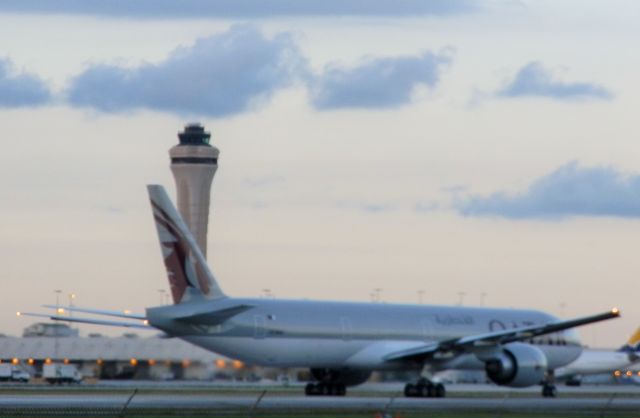 BOEING 777-300ER (A7-BAN)