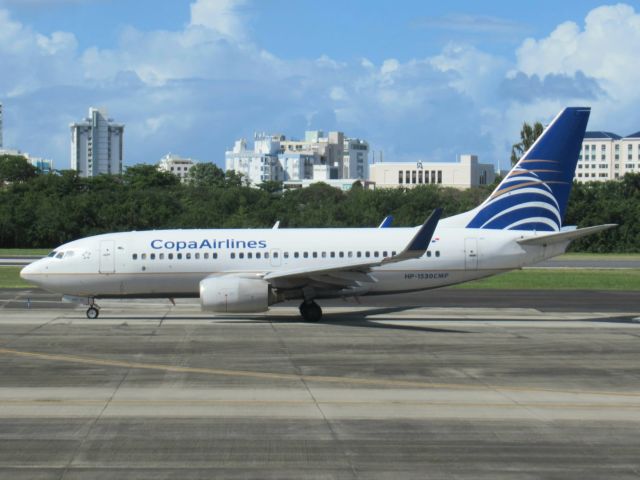 Boeing 737-700 (HP-1530CMP)