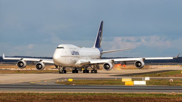 Boeing 747-400 (D-ABVM)