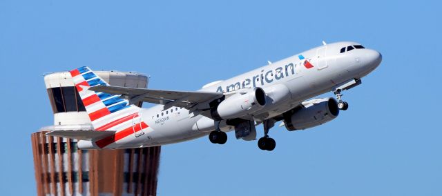 Airbus A319 (N832AW) - phoenix sky harbor international airport 01FEB20