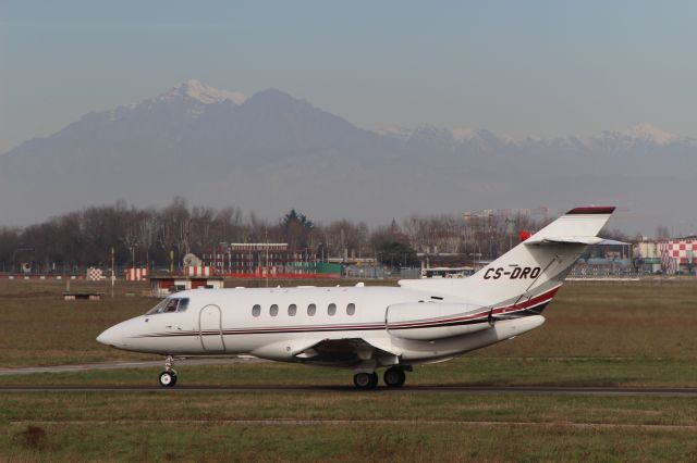 Hawker 800 (CS-DRO)