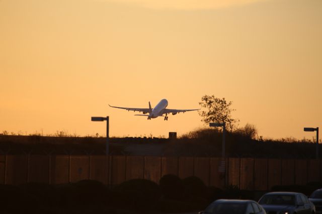 Airbus A330-200 (B-5961)