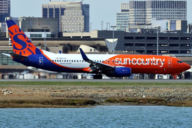 Boeing 737-800 (N847SY)