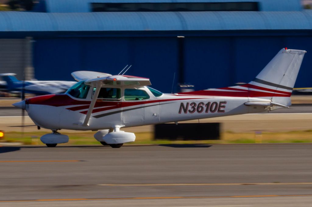 Cessna Skyhawk (N3610E)