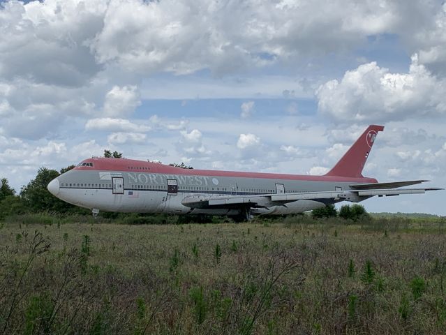 Boeing 747-200 — - This Queen has seen better days.