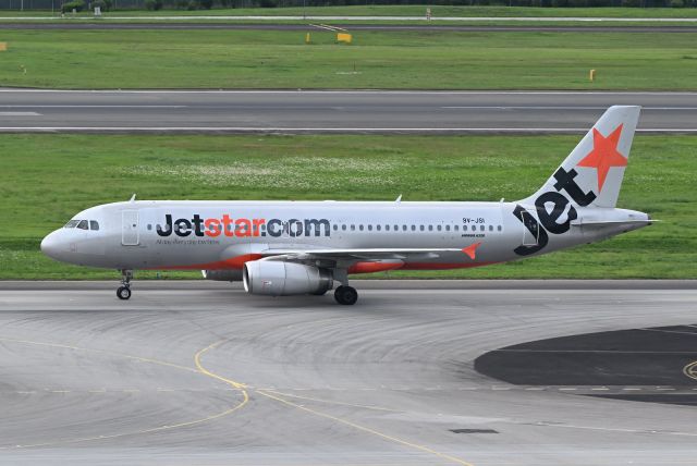 Airbus A320 (9V-JSI)