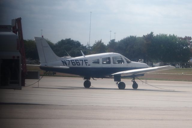 Piper Cherokee (N7667F)