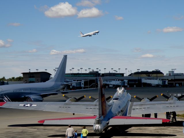 Boeing 757-200 (08-0002) - 75 years of Boeing aircraft in one picture... the B-17 first flew in 1935, to the left is a sleek 737 BBJ and above is Air Force 2....