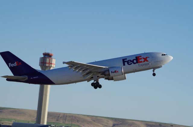 Airbus A300F4-600 (N653FE)