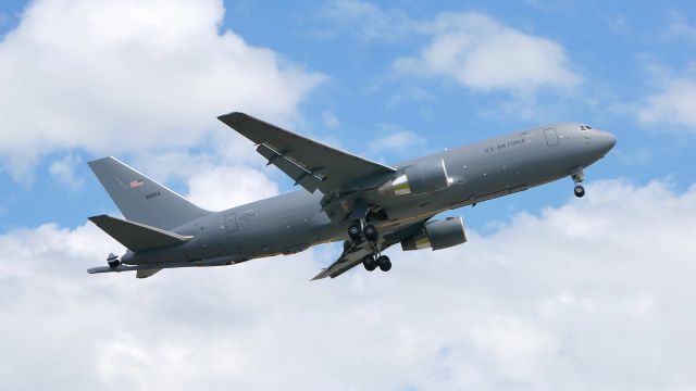 Boeing Pegasus (1646014) - BOE014 makes a missed approach to Rwy 16R while on a flight test from KBFI on 6.24.20. (KC-46A / ln 1113 / cn 34105).