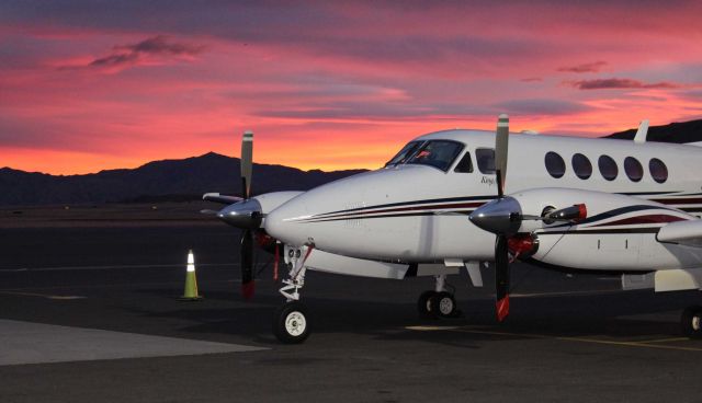 Beechcraft Super King Air 200 (N101SG)