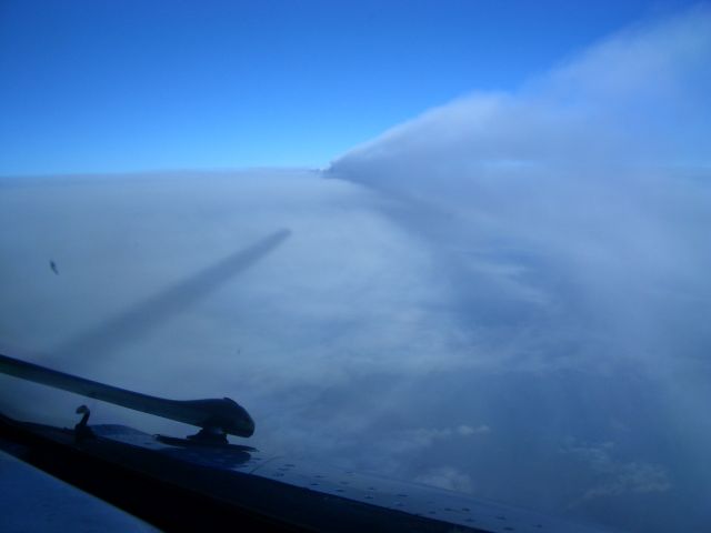 Boeing MD-11 (N603FE) - Cool contrails en route from Penang.