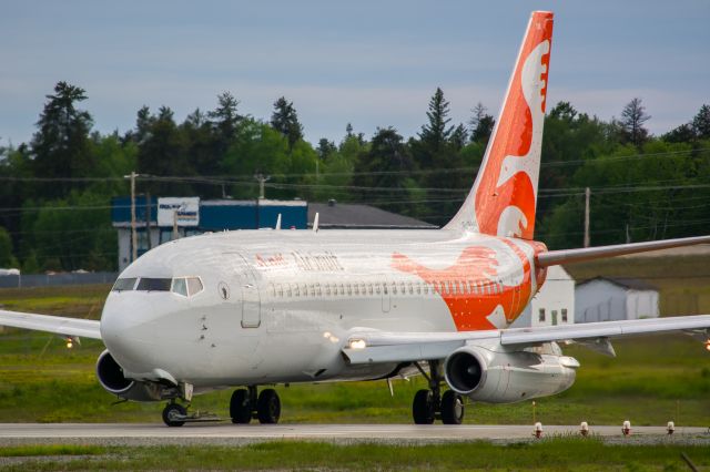 Boeing 737-200 (C-GAIG)