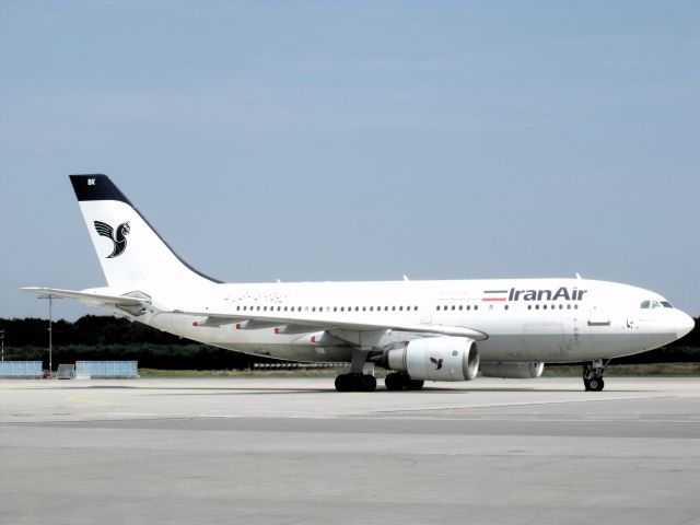 Airbus A310 (EP-IBK)