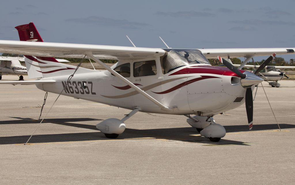 Cessna Skylane (N6335Z)