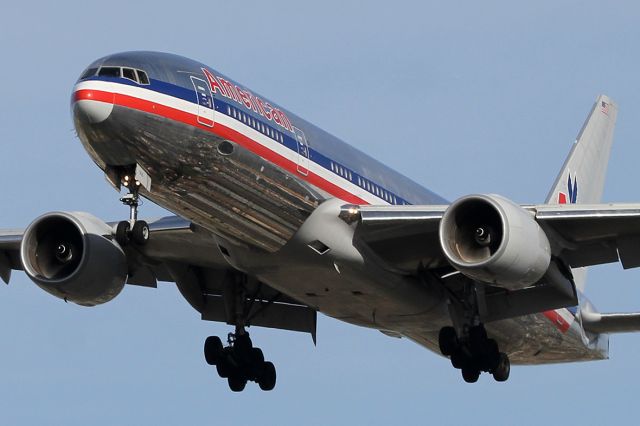 Boeing 777-200 (N773AN) - Landing.