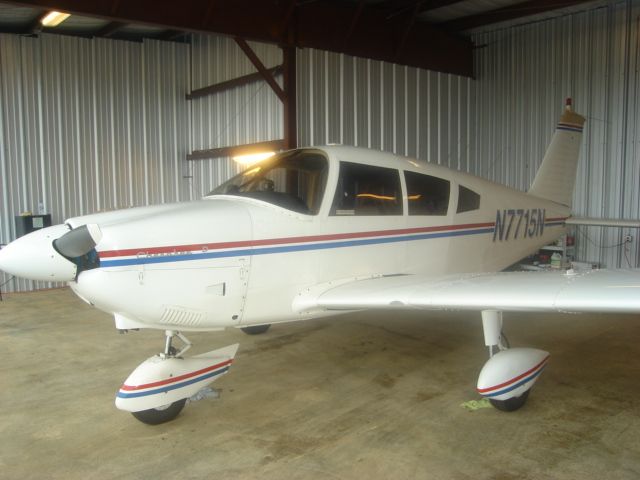Piper Cherokee (N7715N)
