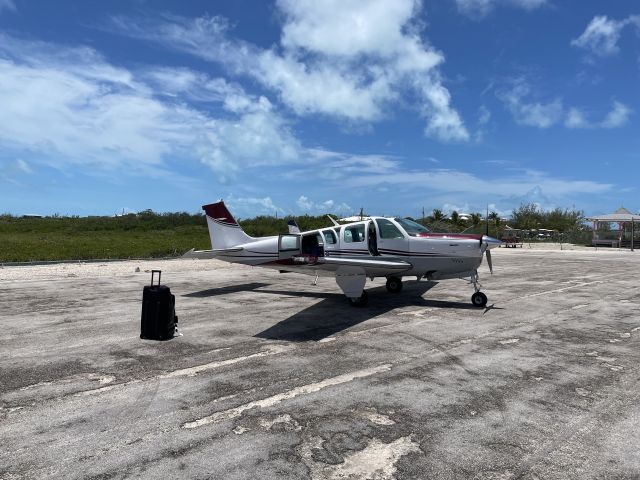 Beechcraft Bonanza (36) (N1831D)