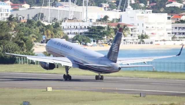 N203UA —
