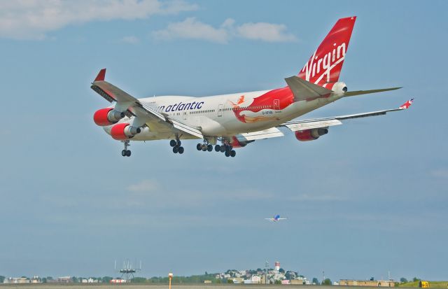 Boeing 747-400 (G-VFAB) - Fabululous - Lady Penelope landing @ KBOS Logan !