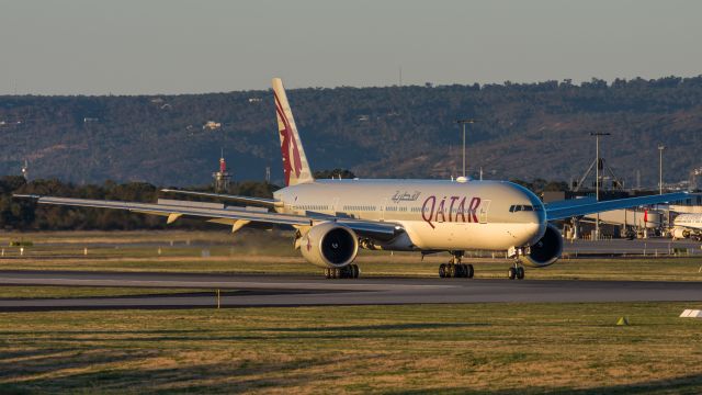 BOEING 777-300ER (A7-BEO)