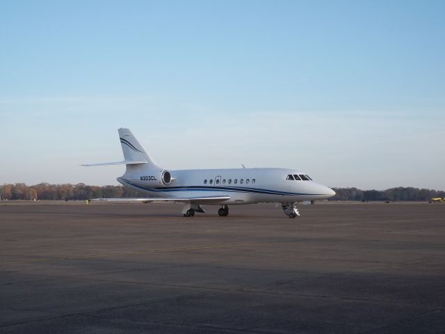 Dassault Falcon 2000 (N303CL)