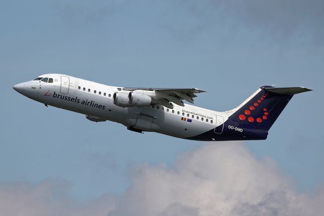 Avro RJ-100 Avroliner (OO-DWD) - BEL2174 off to Brussels, a RJ replacing the usual A319.