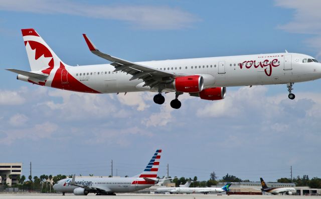 Airbus A321 (C-FJQD)