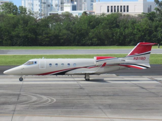Learjet 60 (N211BD)