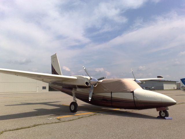 Aero Commander 500 (N571DC)