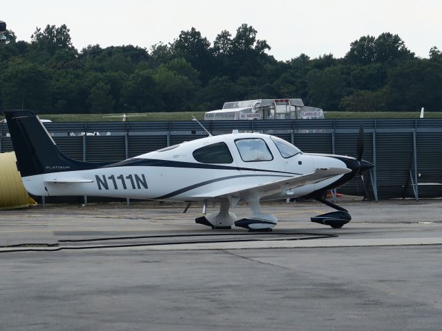 Cirrus SR-22 (N111N)