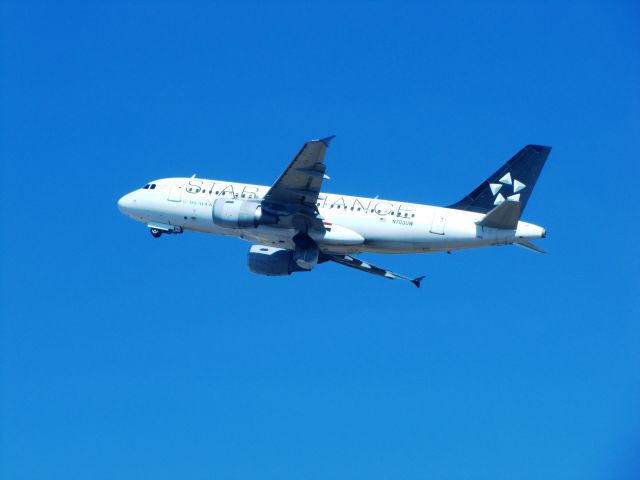 Airbus A319 (N703UW)