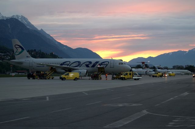 Airbus A320 (S5-AAS) - beautiful sunrise in the morning at Innsbruck