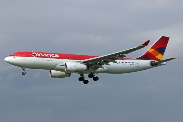 Airbus A330-200 (N973AV)