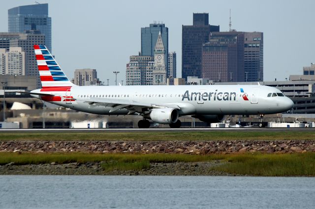 Airbus A321 (N189UW) - AA 1980 taxiing in from Charlotte