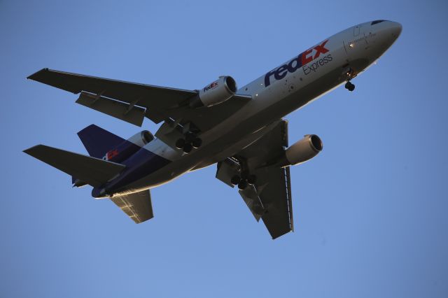 McDonnell Douglas DC-10 —