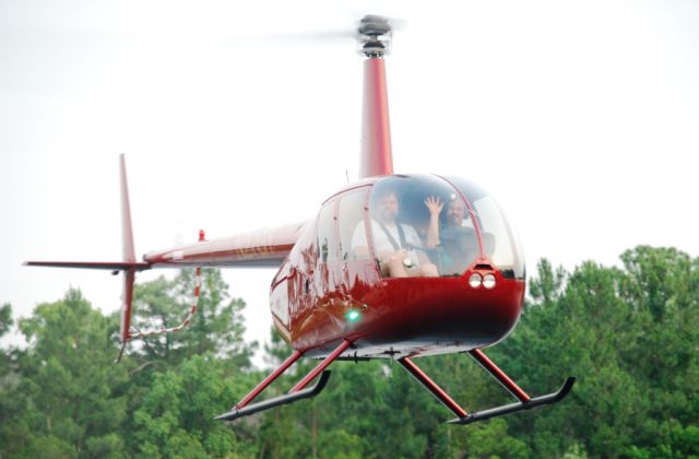 Robinson R-44 (N27GT)