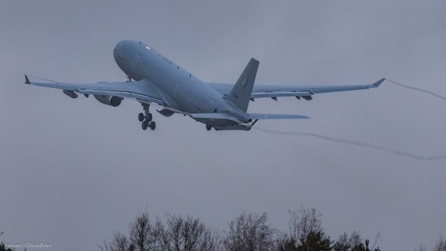 Airbus A330-200 (T054)