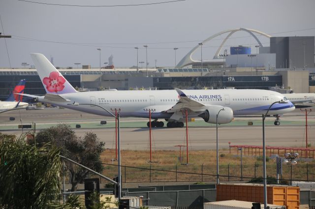 Airbus A350-900 (B-18912)