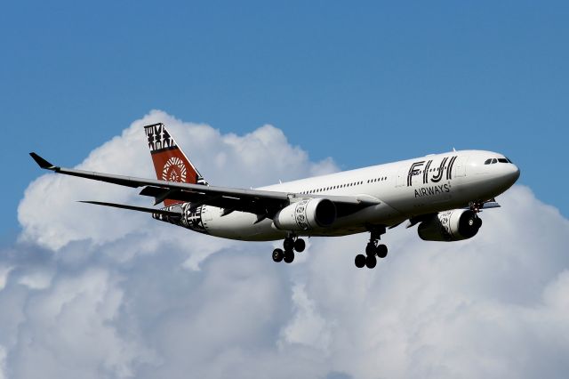 Airbus A330-200 (DQ-FJV)