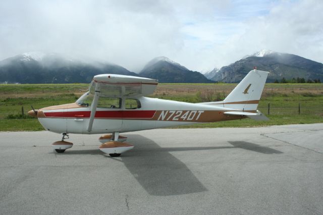 Cessna Skyhawk (N7240T)