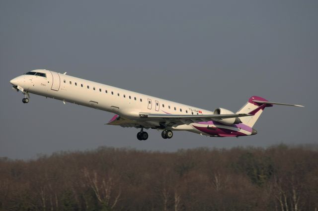 Canadair Regional Jet CRJ-900 (TS-ISA)