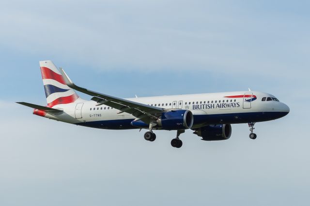 Airbus A320 (G-TTNS) - SPOTTING WAW/EPWA