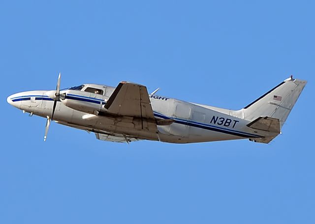 Piper Navajo (N3BT)