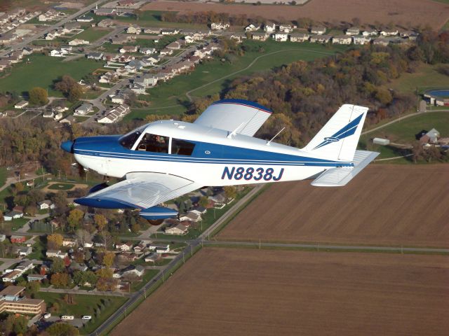 Piper Cherokee (N8838J)