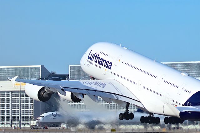 Airbus A380-800 (D-AIMC)