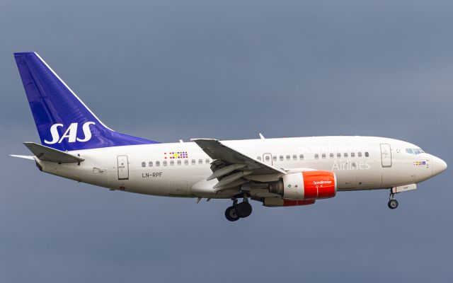 BOEING 737-600 (LN-RPF)