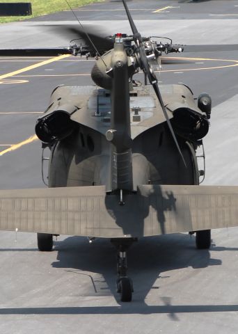 — — - UH-60L Blackhawk