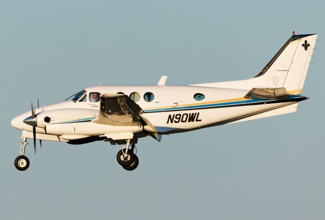 Beechcraft King Air 90 (N90WL)